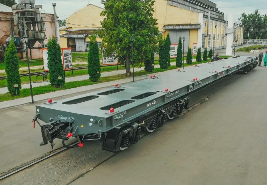 Платформы для перевозки контейнеров и спецтехники