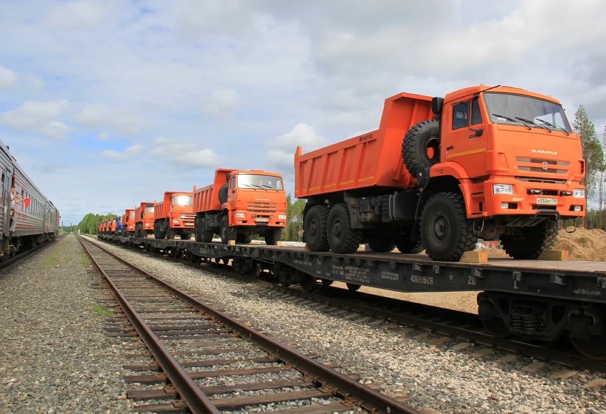 Платформы для перевозки контейнеров и спецтехники